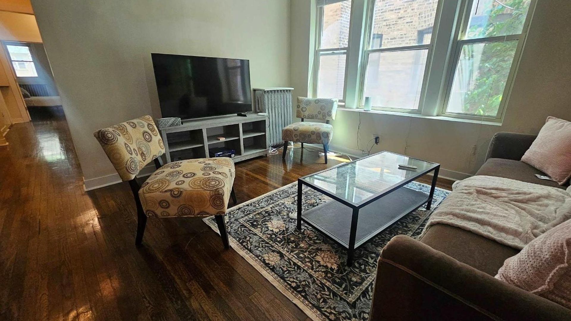 2 Bedroom Unit In Uptown * Chicago