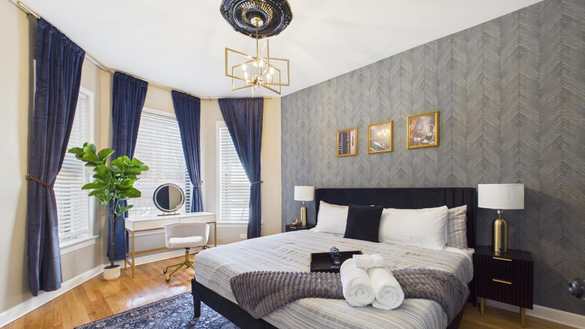 The Dakin Estate 4br Art Deco Speakeasy Duplex Apartment Chicago