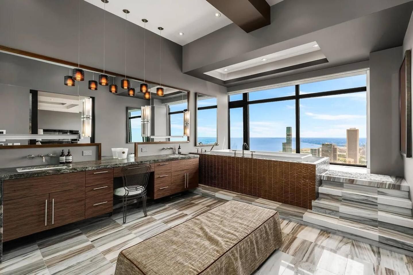 Expansive Views Of Michigan Apartment Chicago