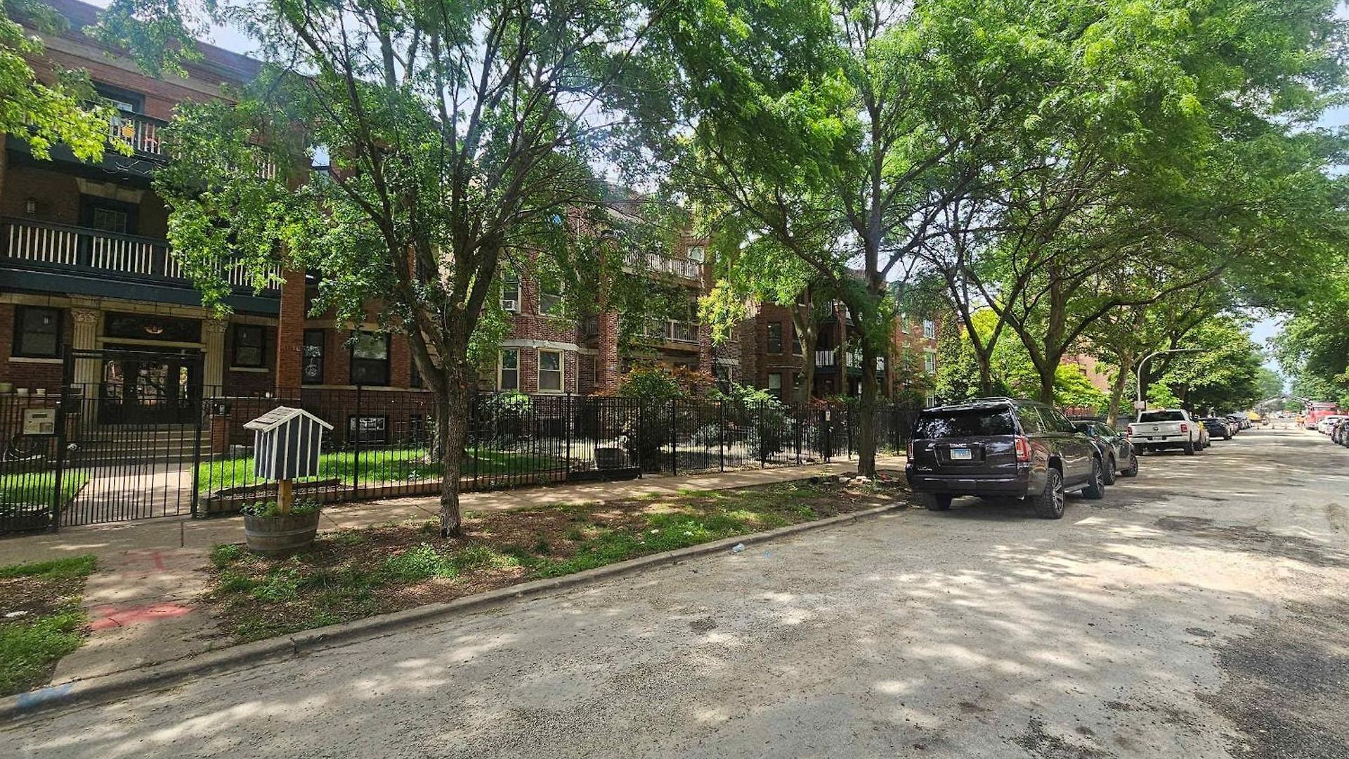 Apartment 2 Bedroom Unit In Uptown