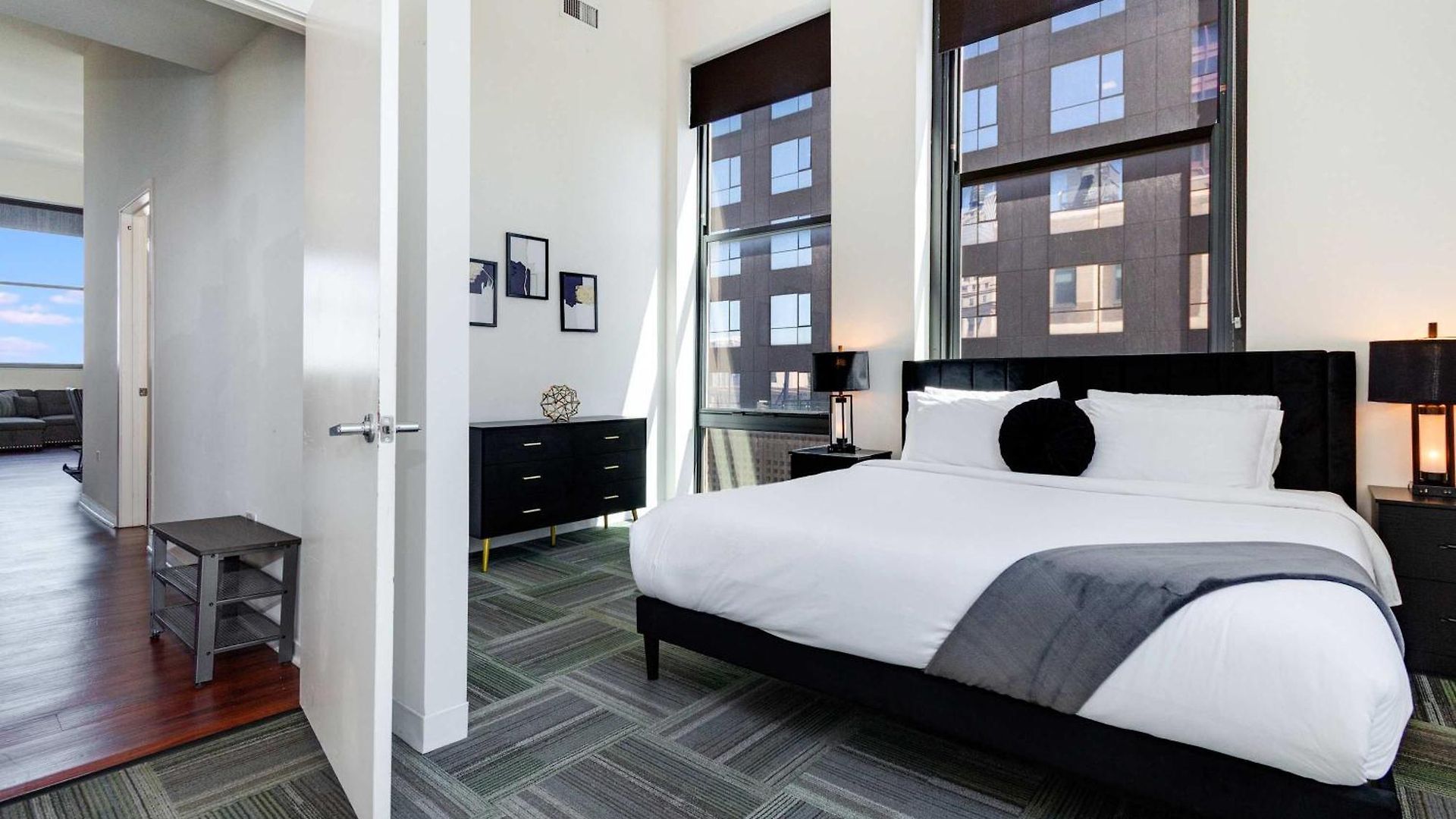 Apartment Downtown With Free In & Out Parking-2 Chicago