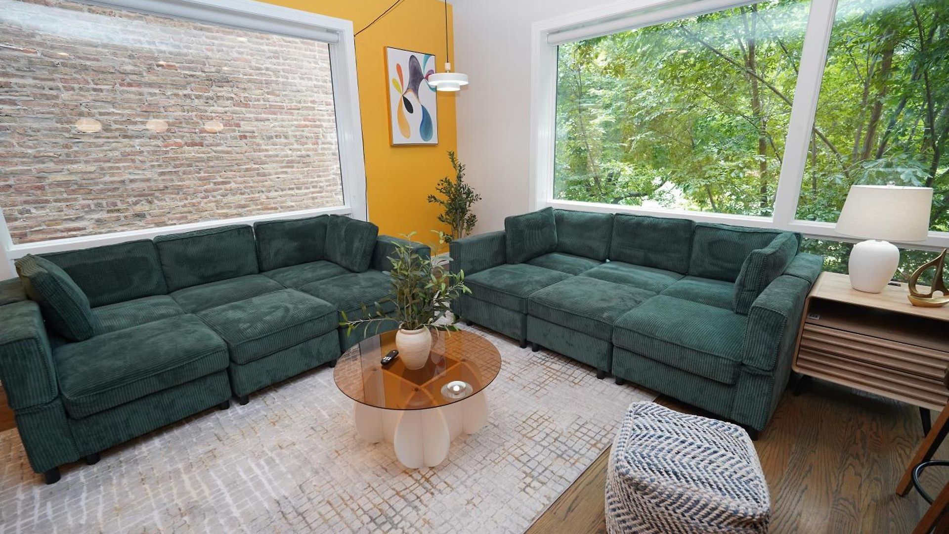 Apartment Spacious 4br West Loop Retreat With Optional Parking