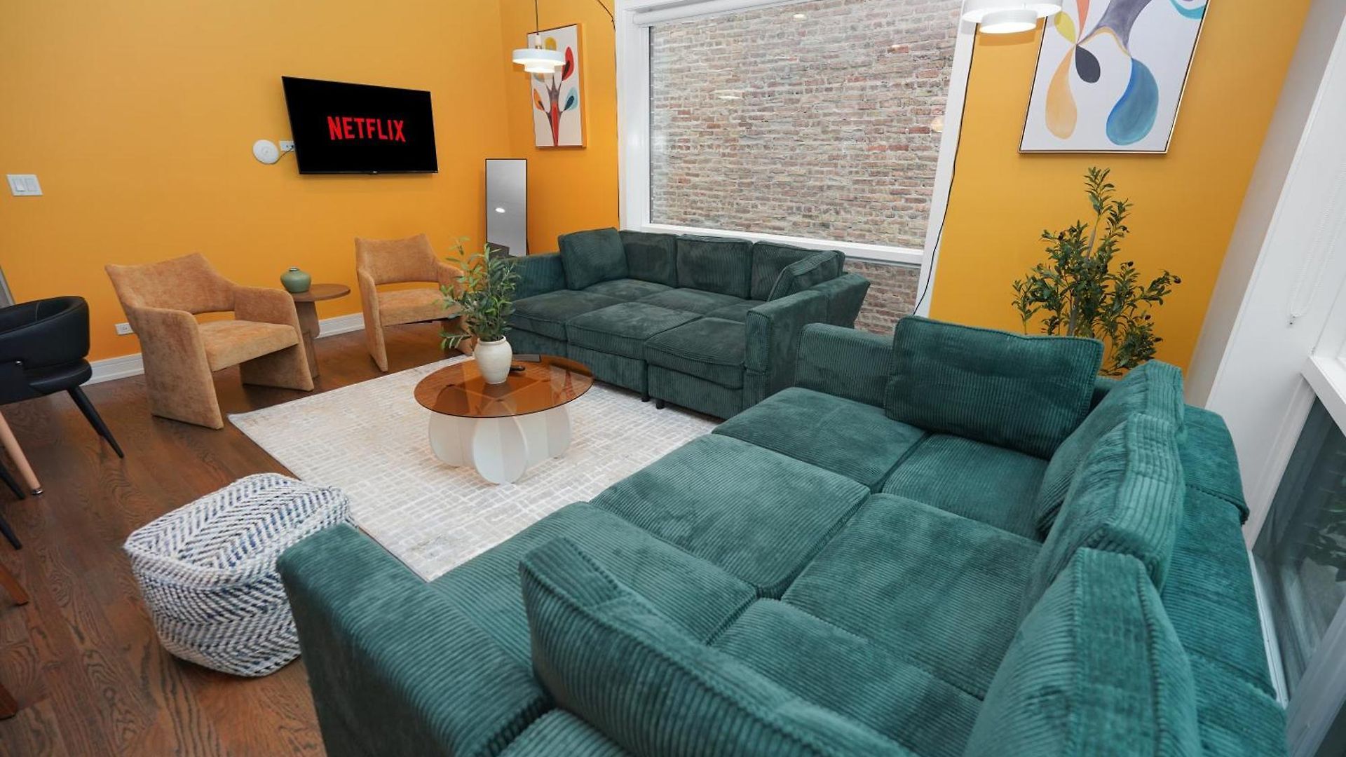 Spacious 4br West Loop Retreat With Optional Parking * Chicago