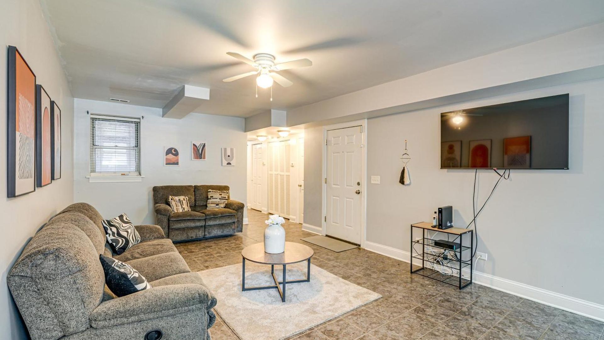 1 Mi To Washington Park: Spacious 1st-floor Condo! Chicago