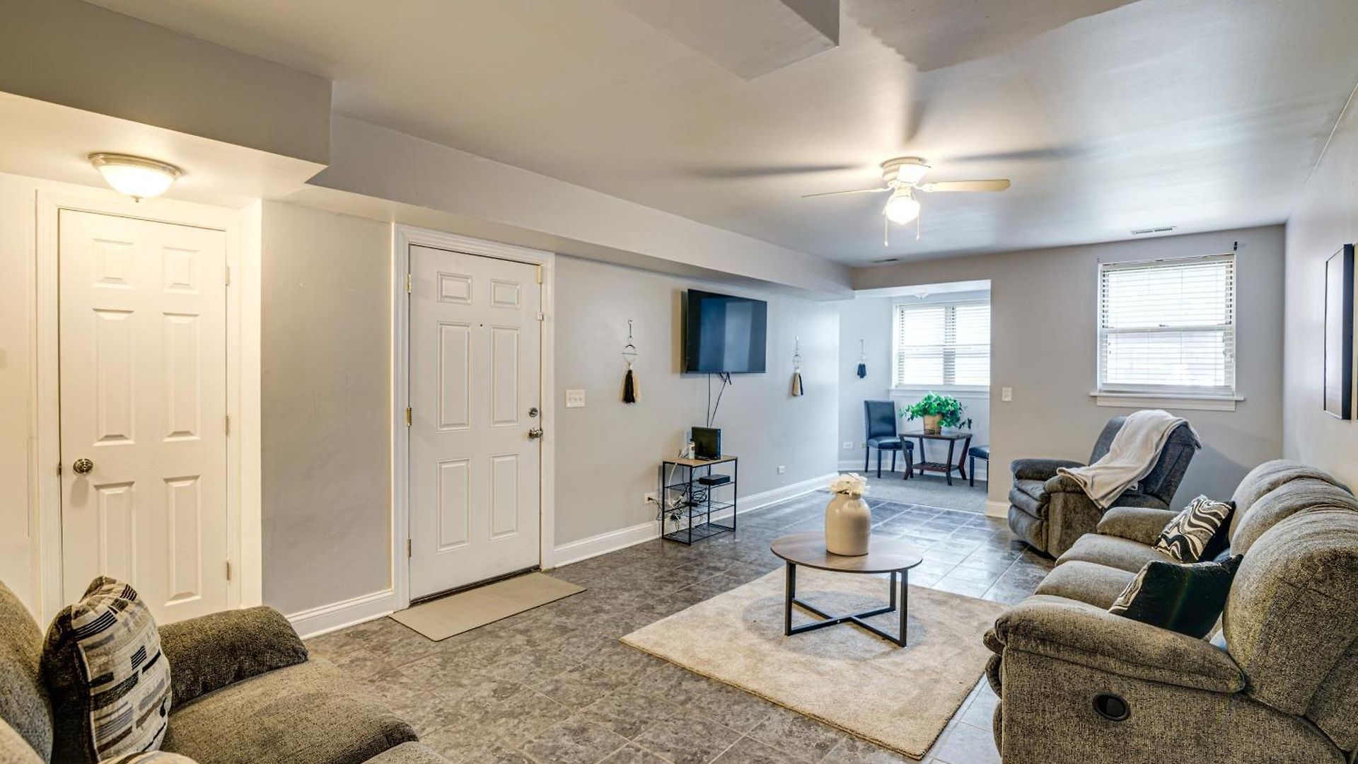 1 Mi To Washington Park: Spacious 1st-floor Condo! Holiday home Chicago