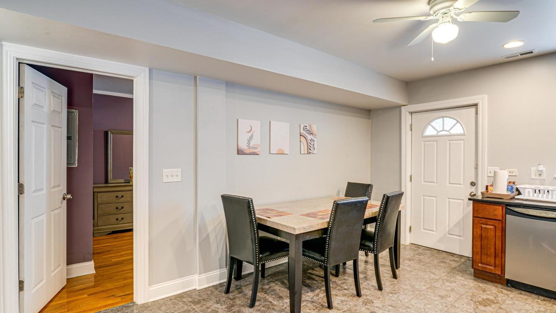 1 Mi To Washington Park: Spacious 1st-floor Condo! Holiday home