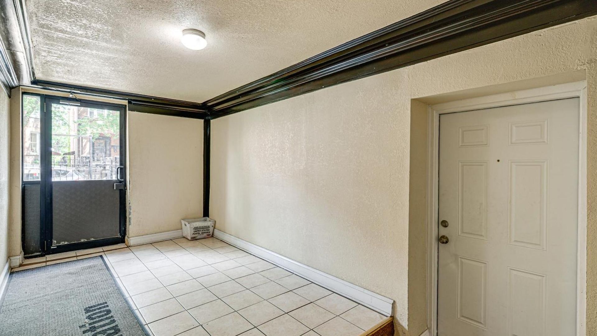 1 Mi To Washington Park: Spacious 1st-floor Condo! Chicago