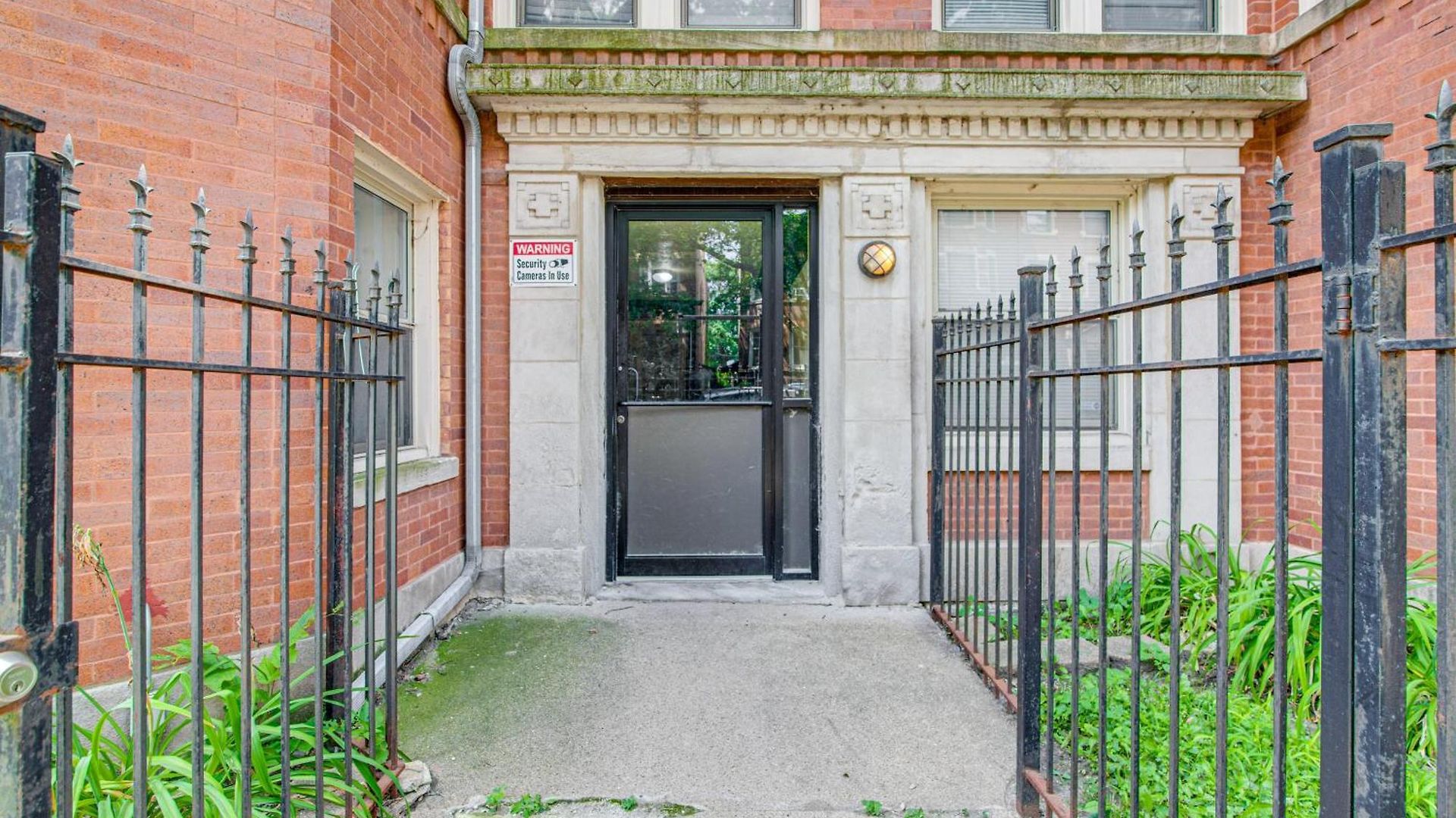 1 Mi To Washington Park: Spacious 1st-floor Condo! *