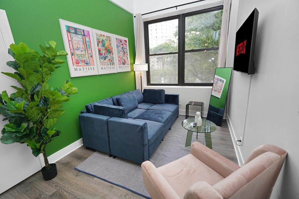 Cozy 2br Near Mccormick & Wintrust With Opt Parking Apartment