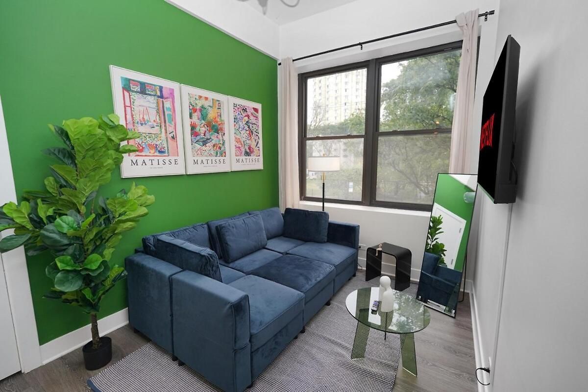 Cozy 2br Near Mccormick & Wintrust With Opt Parking