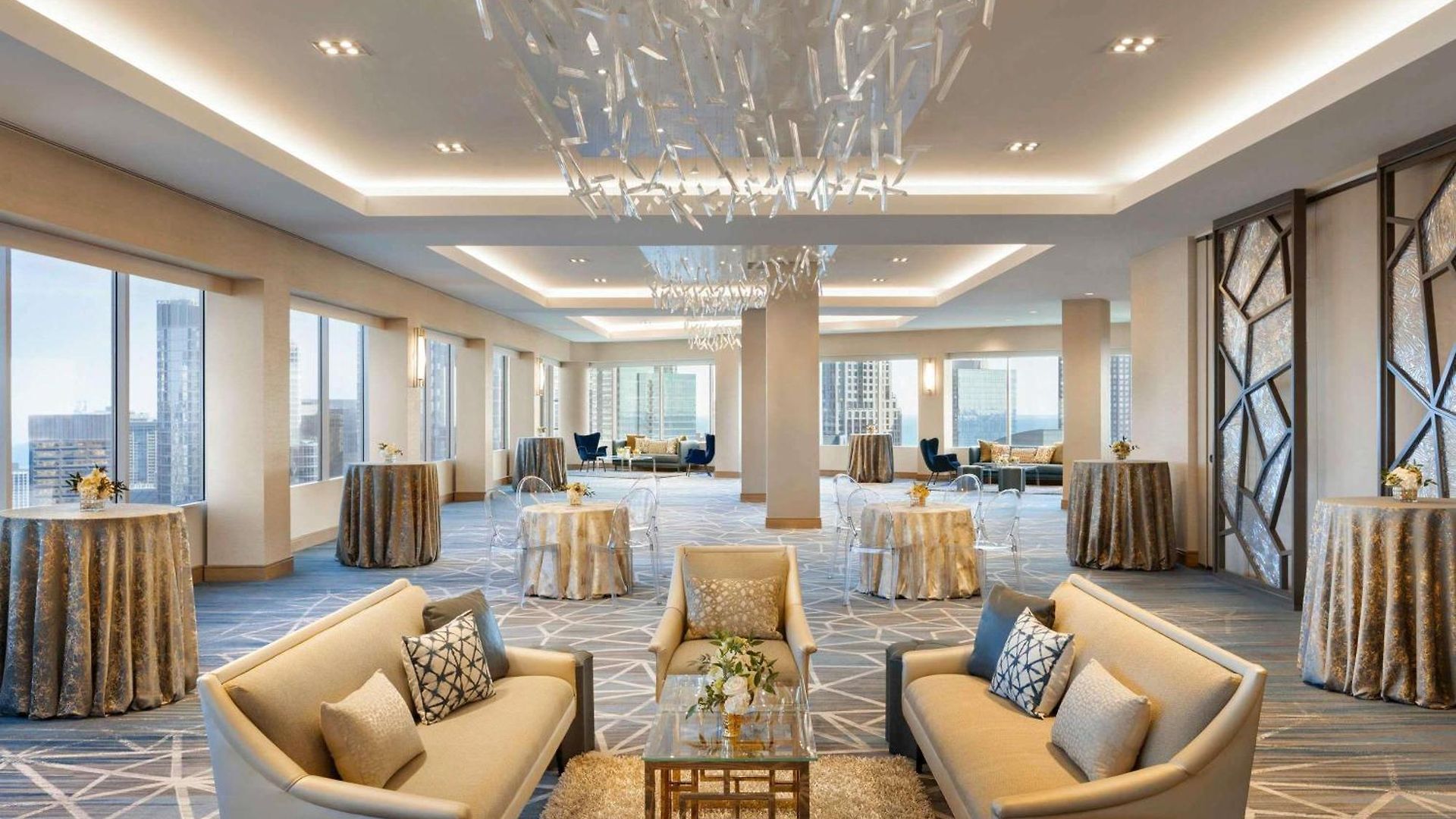 Swissotel Chicago