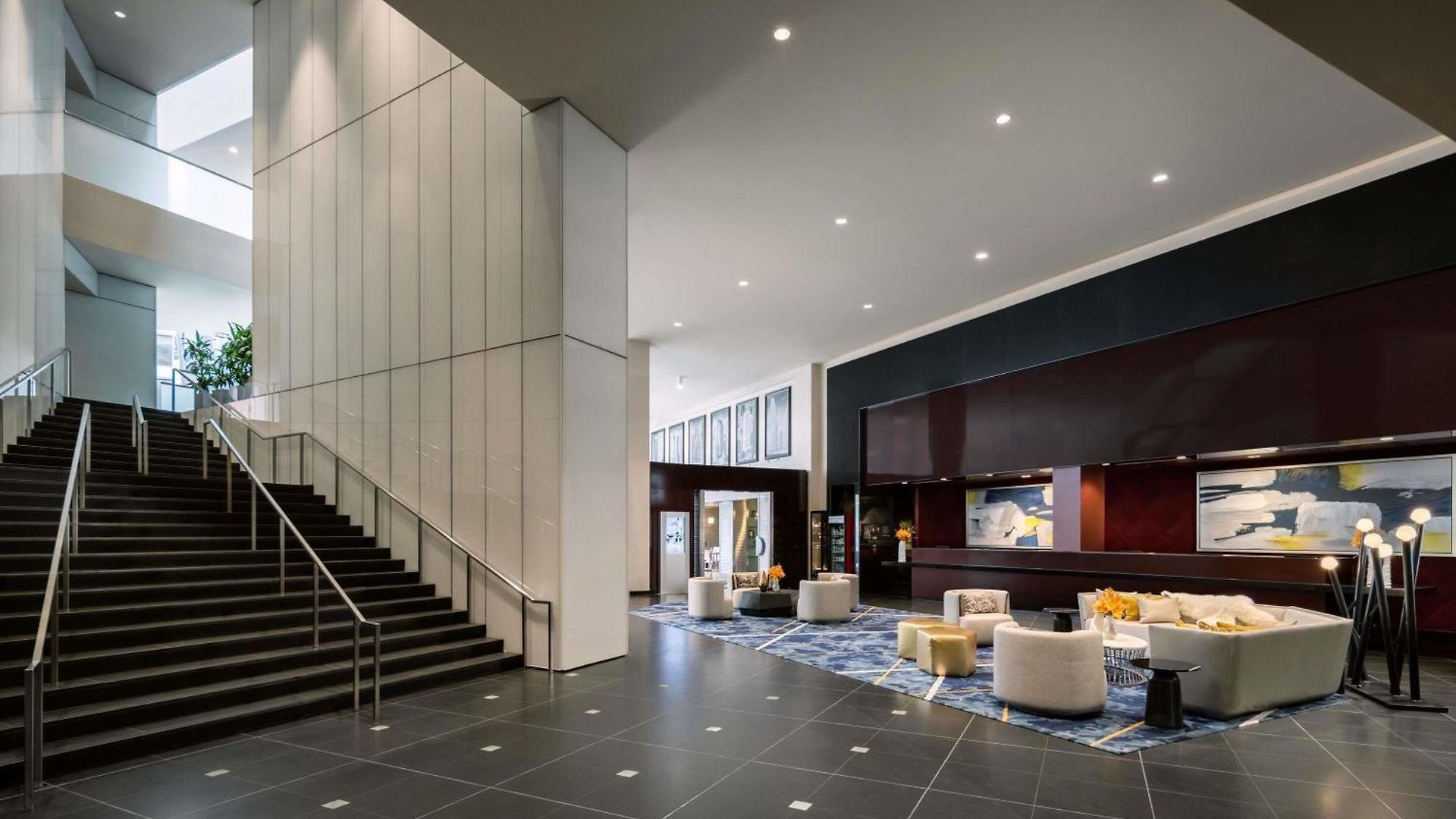 Sofitel Magnificent Mile Hotel 5*