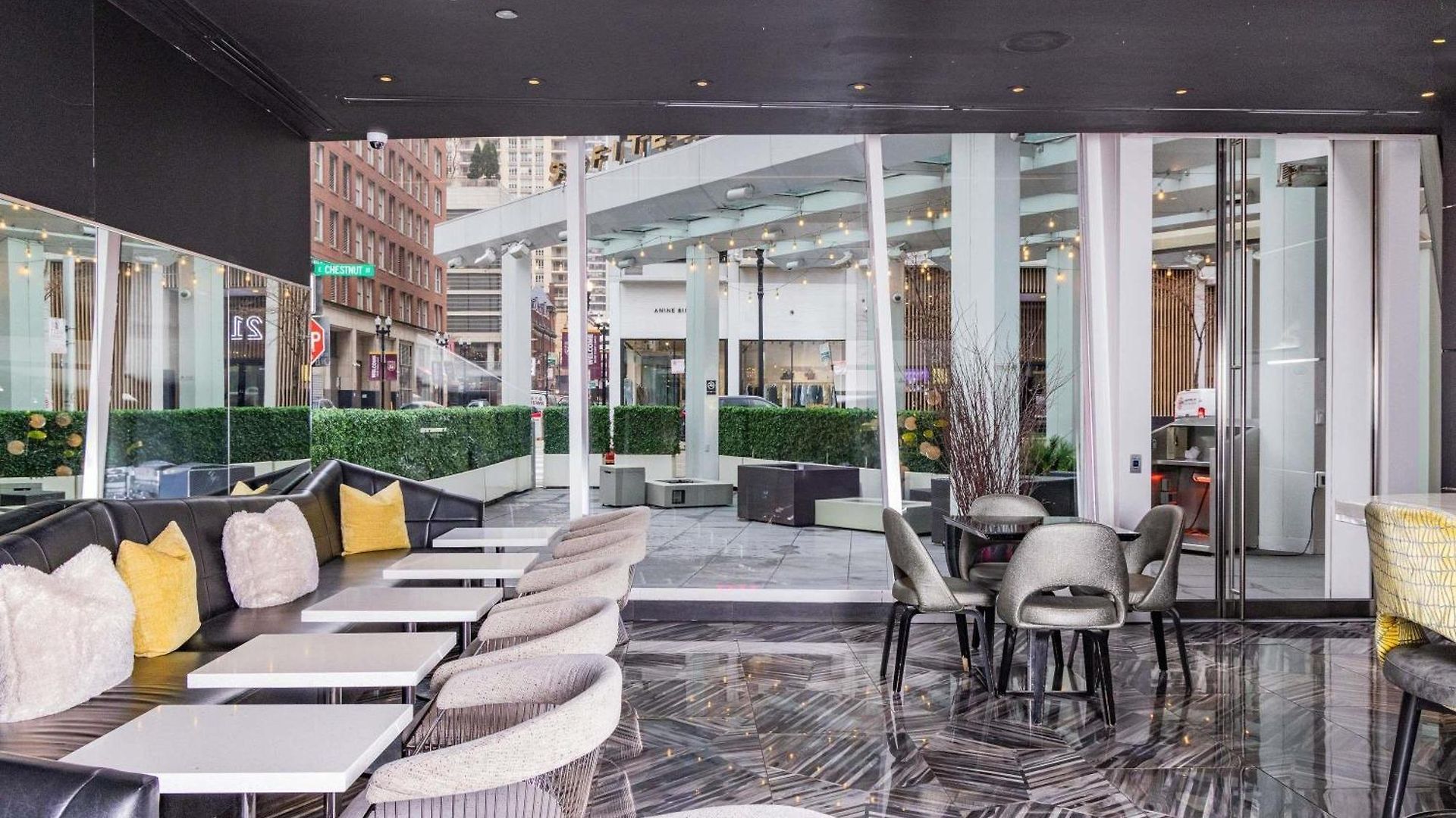 Hotel Sofitel Magnificent Mile 5*
