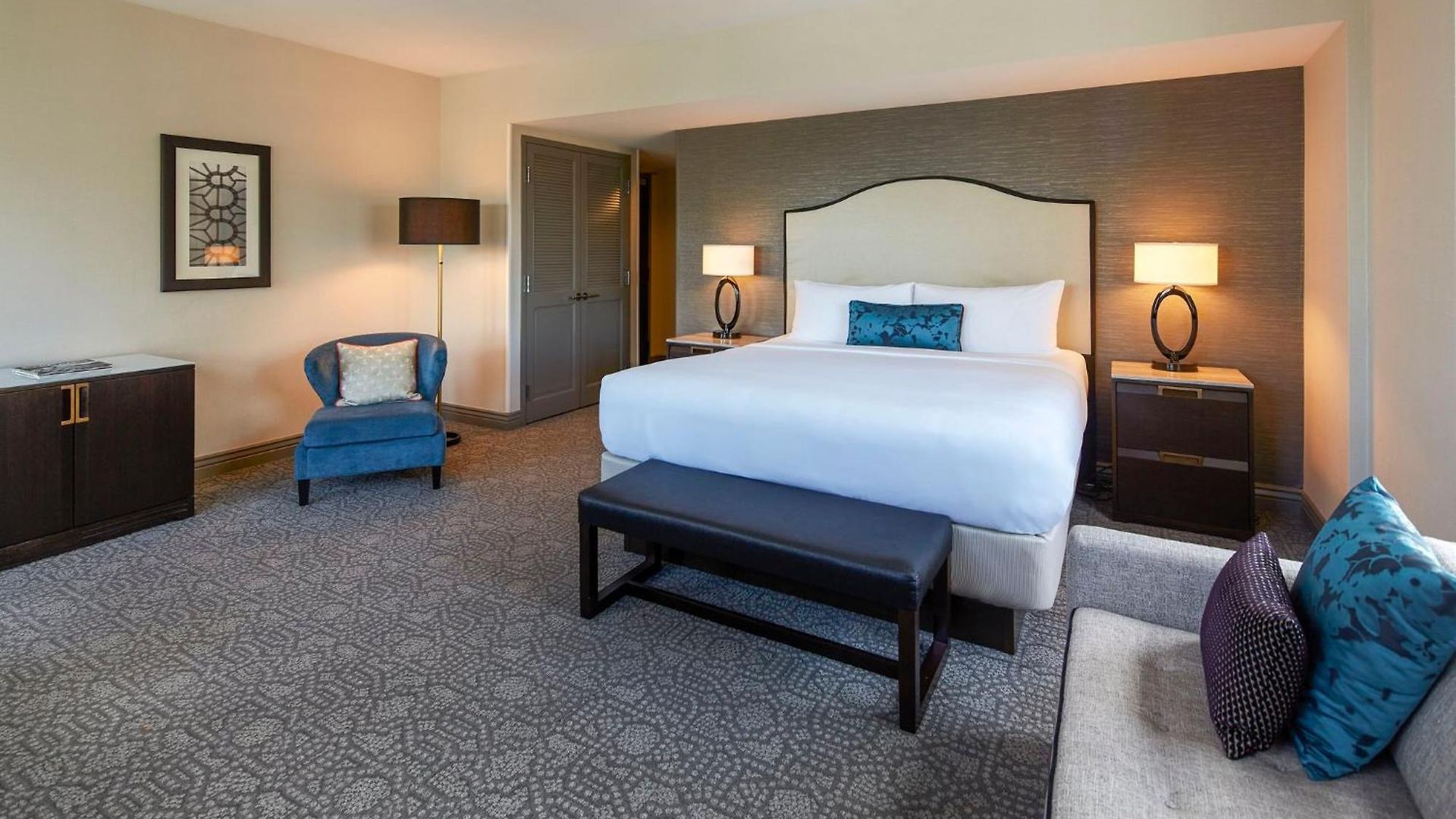Intercontinental Magnificent Mile By Ihg Hotel 4*
