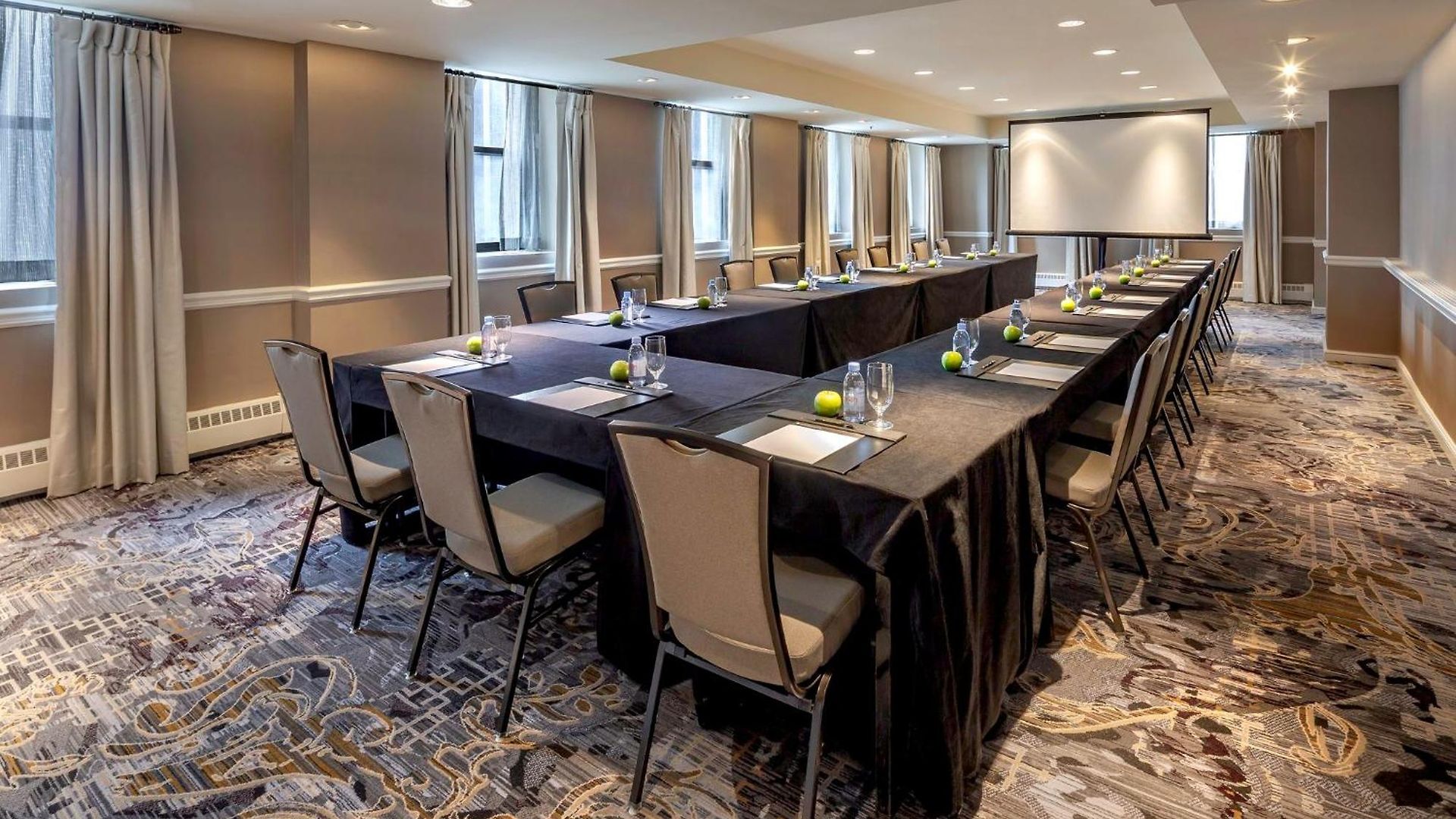Hotel Intercontinental Magnificent Mile By Ihg 4*