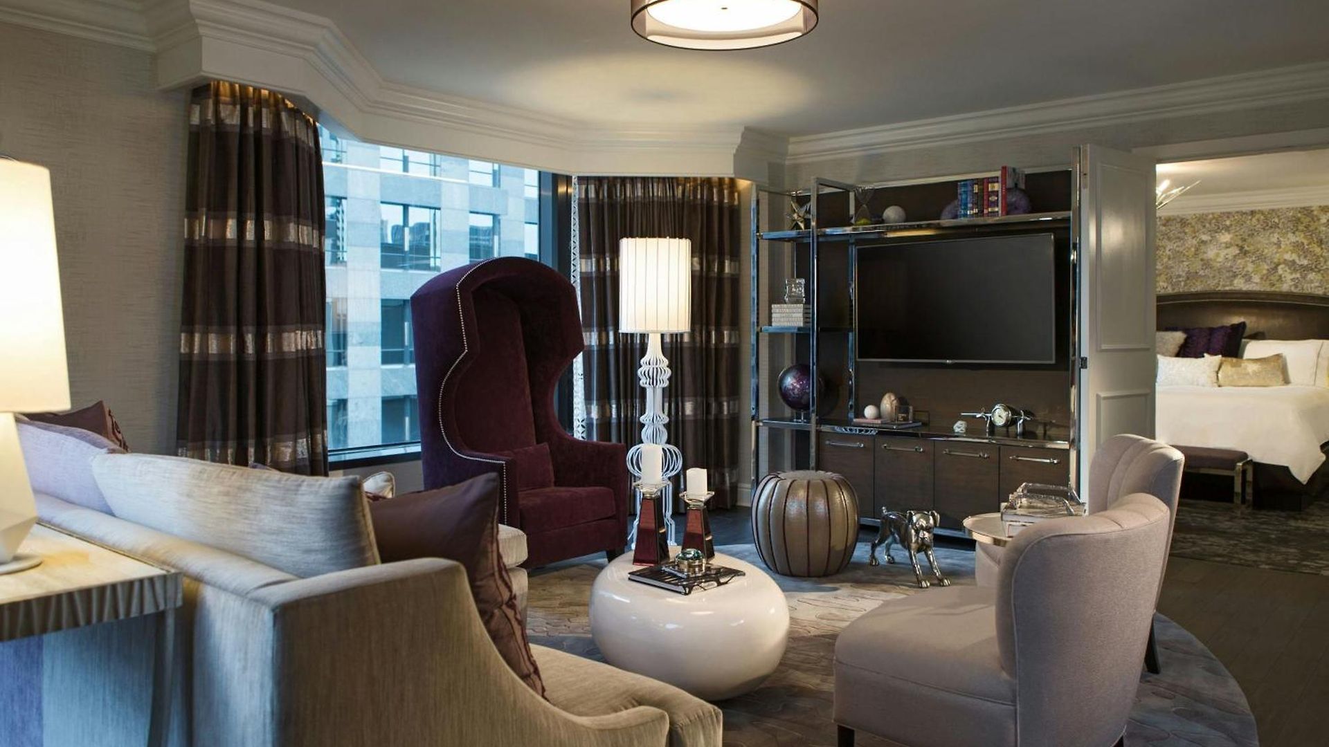 Hotel Renaissance Downtown 4*