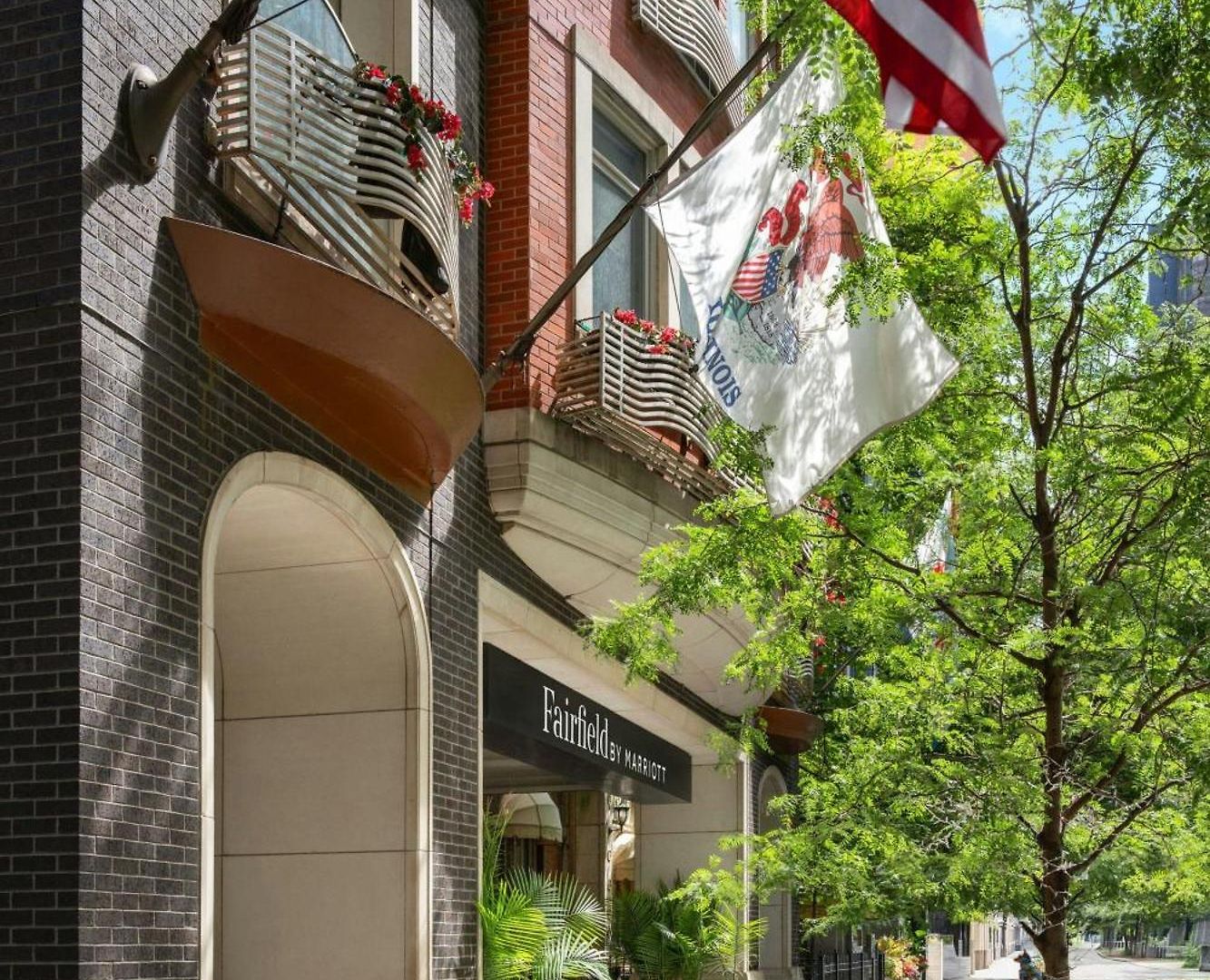 Hotel Fairfield And Downtown/ Magnificent Mile
