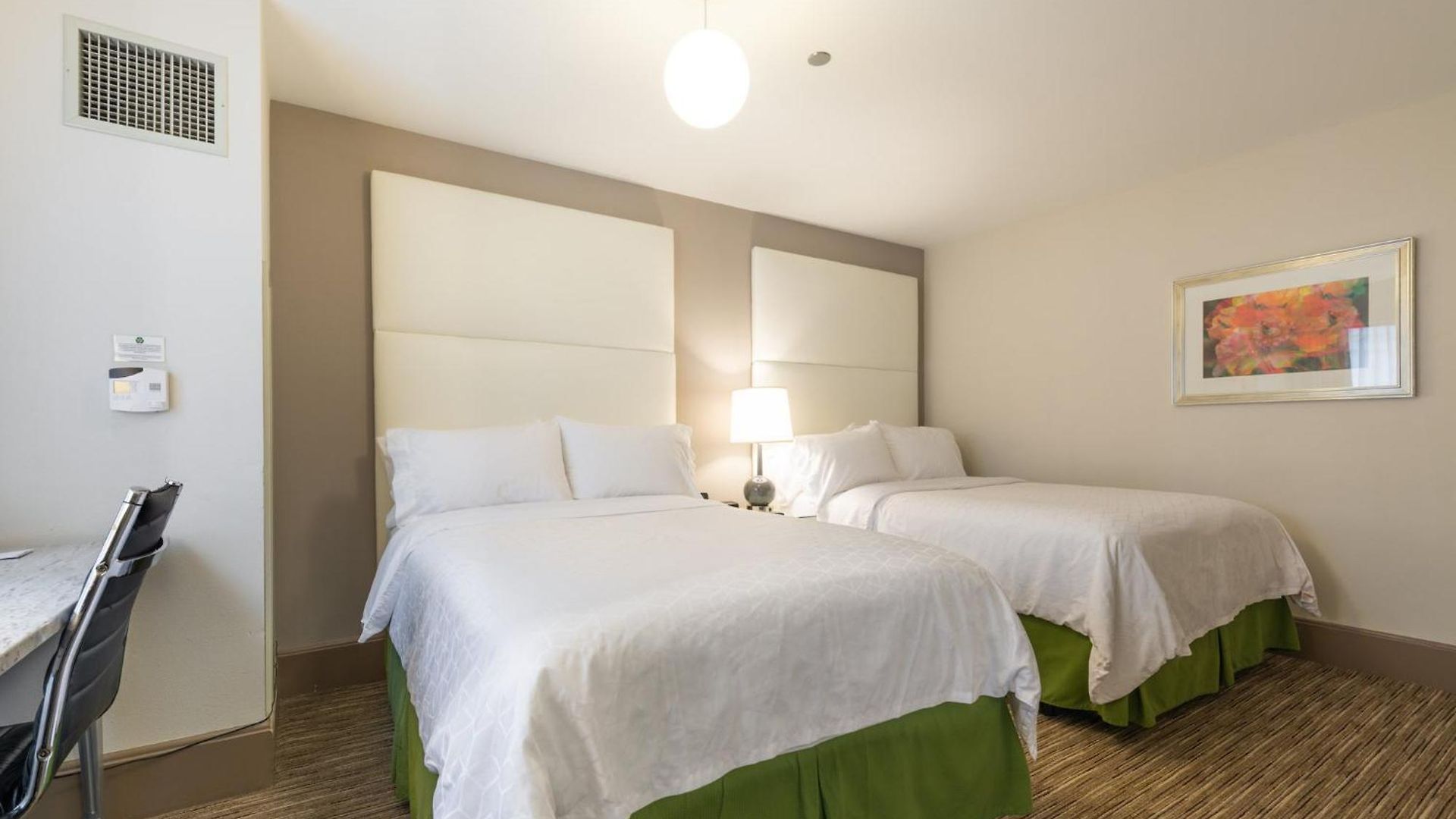 Express - Magnificent Mile By Ihg