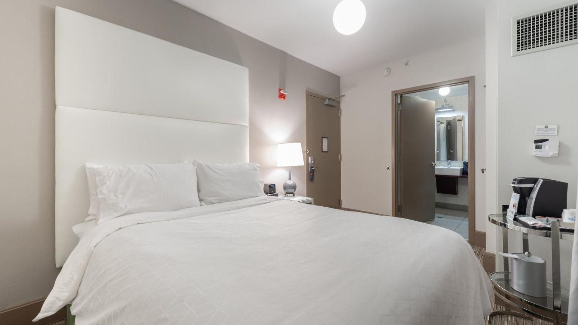 Hotel Express - Magnificent Mile By Ihg