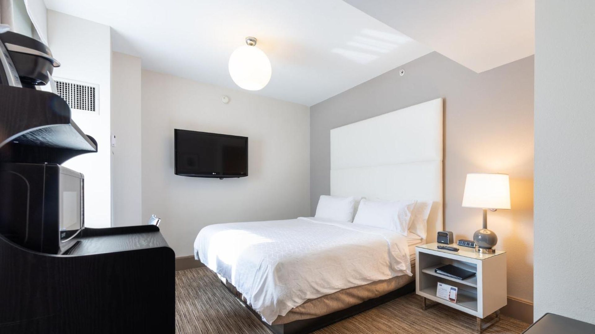 Express - Magnificent Mile By Ihg
