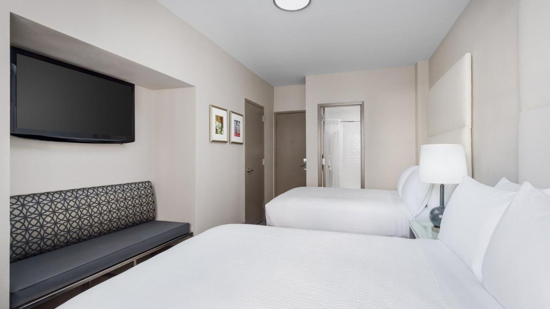 Hotel Express - Magnificent Mile By Ihg