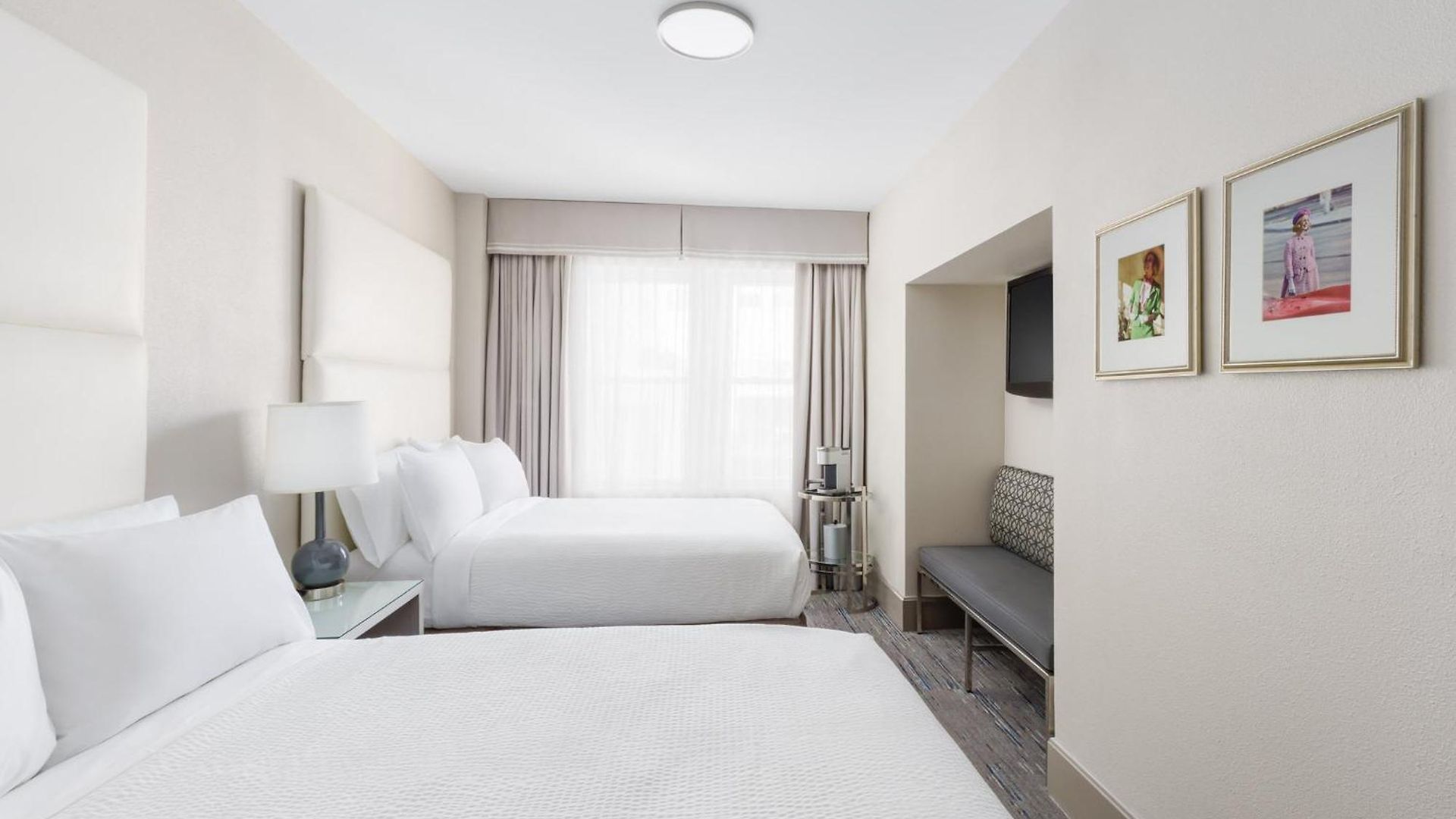Express - Magnificent Mile By Ihg Hotel 3*