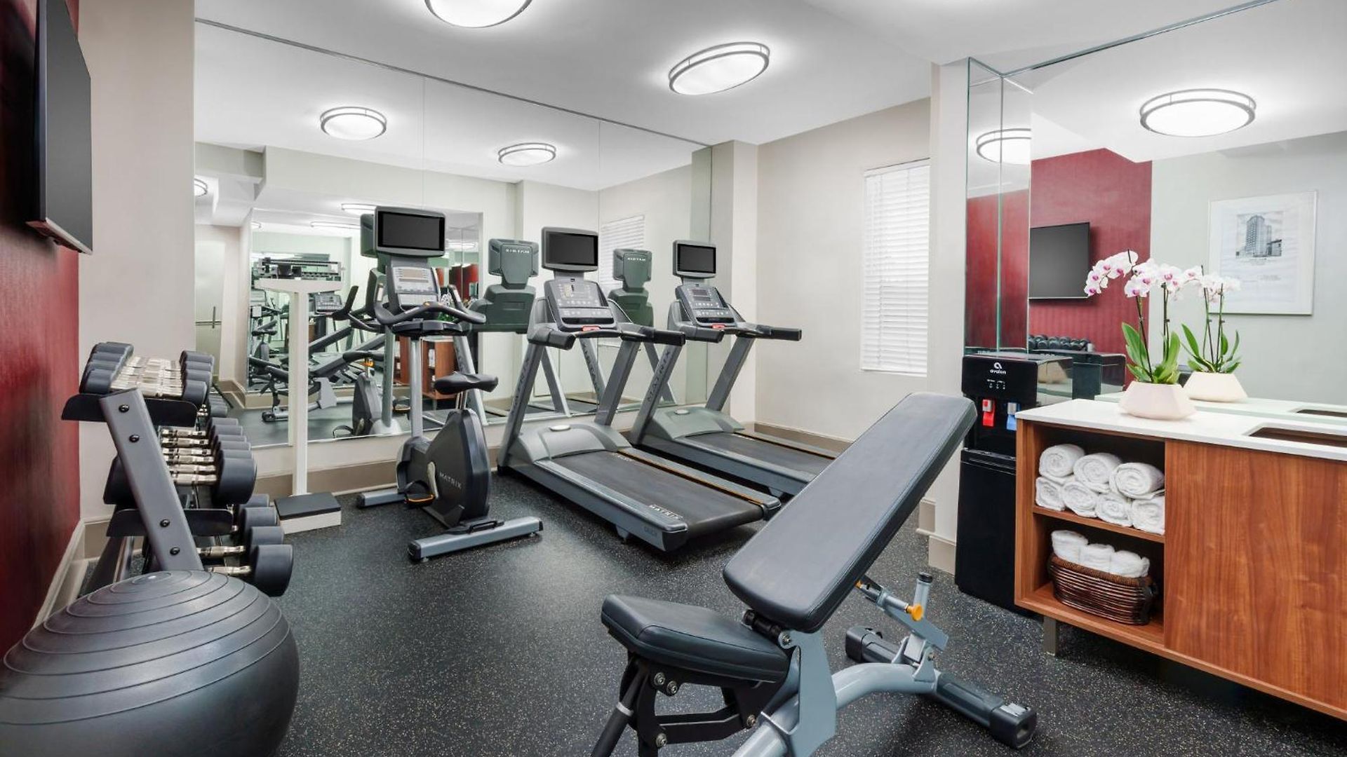 Hotel Express - Magnificent Mile By Ihg Chicago
