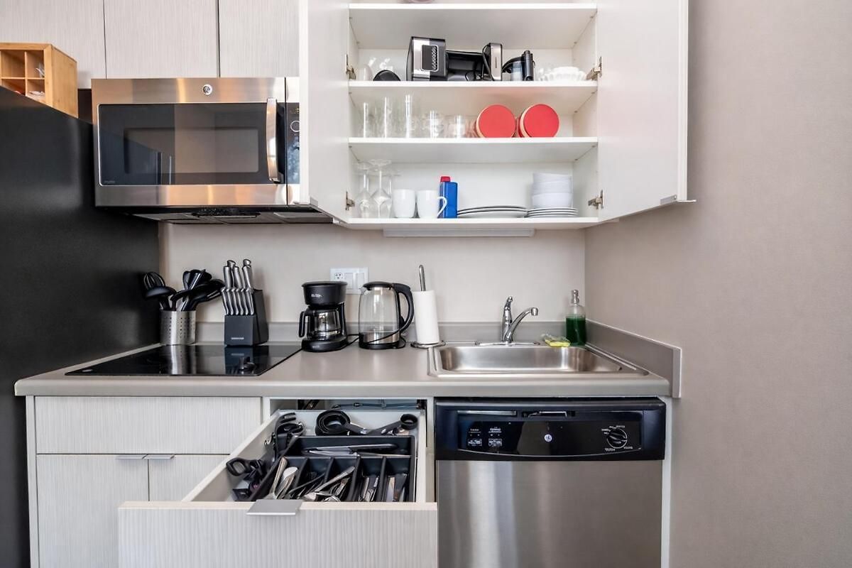 Modern 2br In South Loop Near Soldier Field, Grant Park, Downtown, & Lakefront Trail *