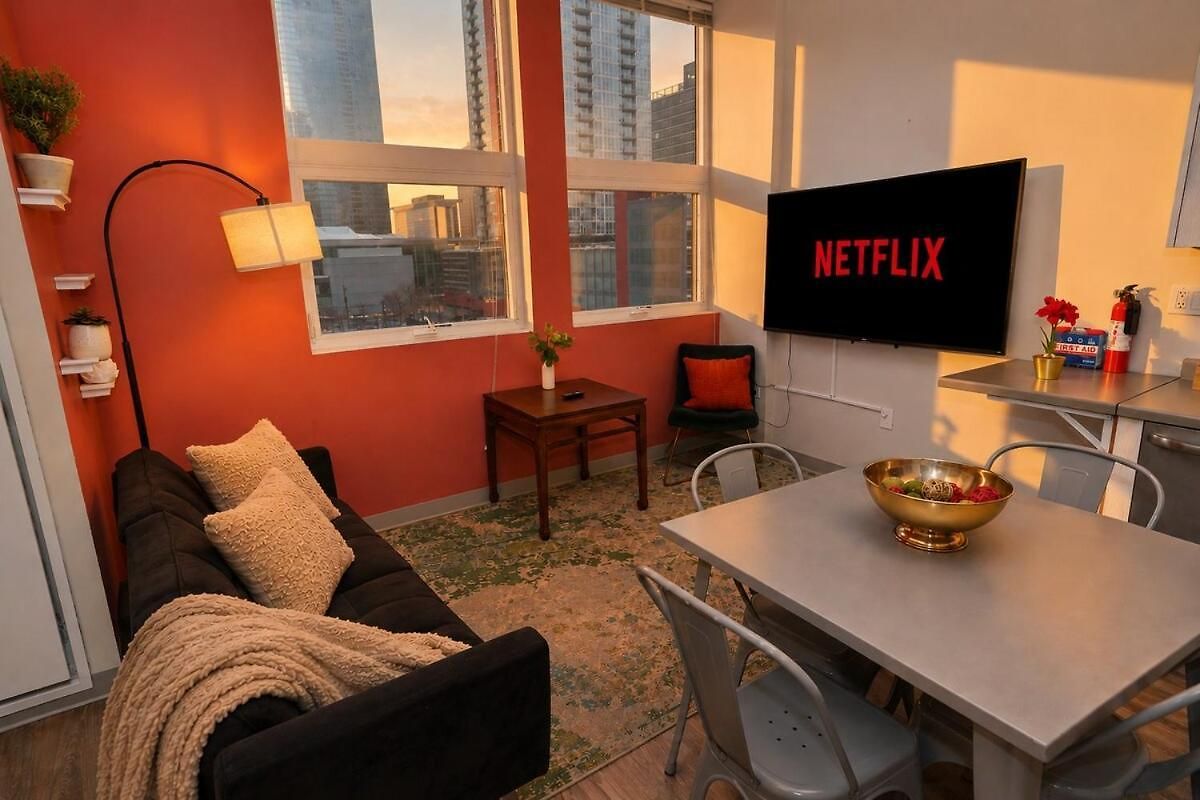South Loop 2br Retreat Near Grant Park, Soldier Field, Adler Planetarium & Columbia College Apartment Chicago