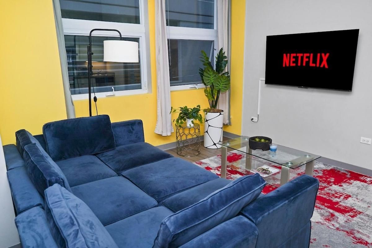 Bright 2br With Gym And Optional Parking Near Soldier Field, Museum Campus, Mccormick Place Apartment *