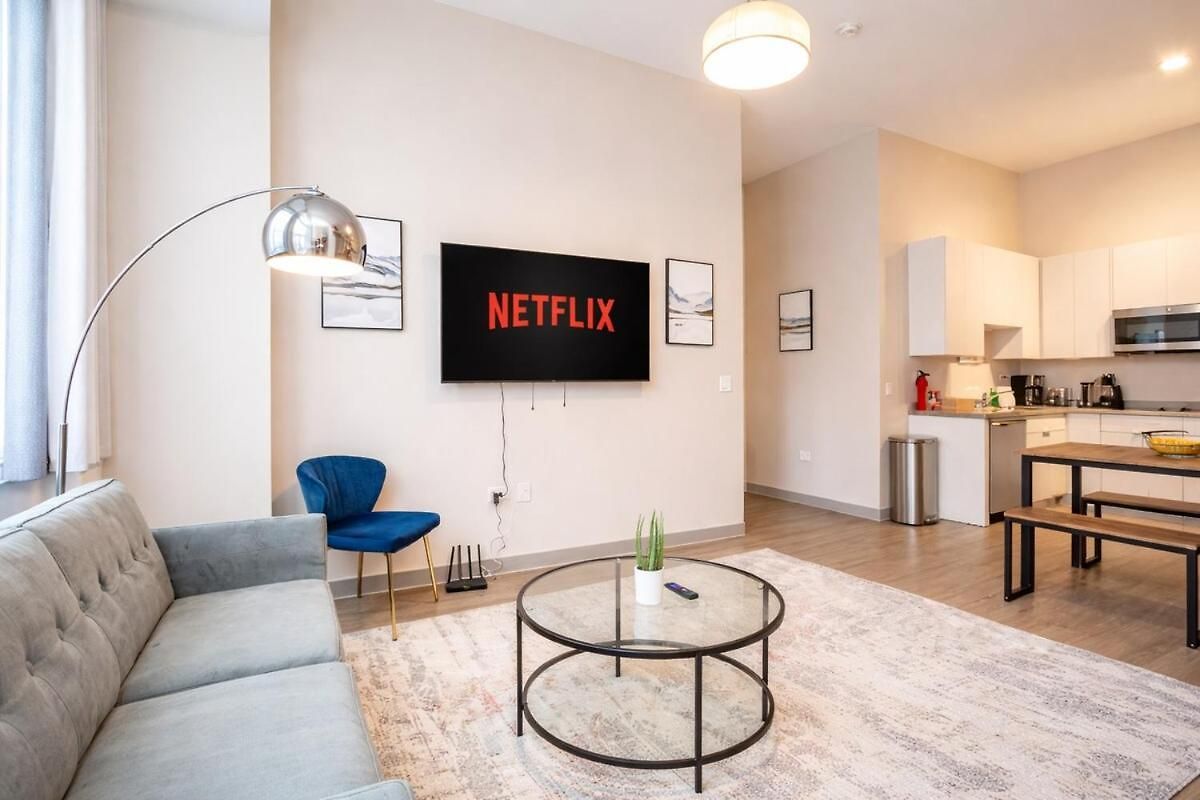 Apartment Mccormick Oasis With Balcony, Optional Parking, Patio And Gym Sleeps 6 Near Mccormick Place, Grant Park, Soldier Field & Museum Campus *