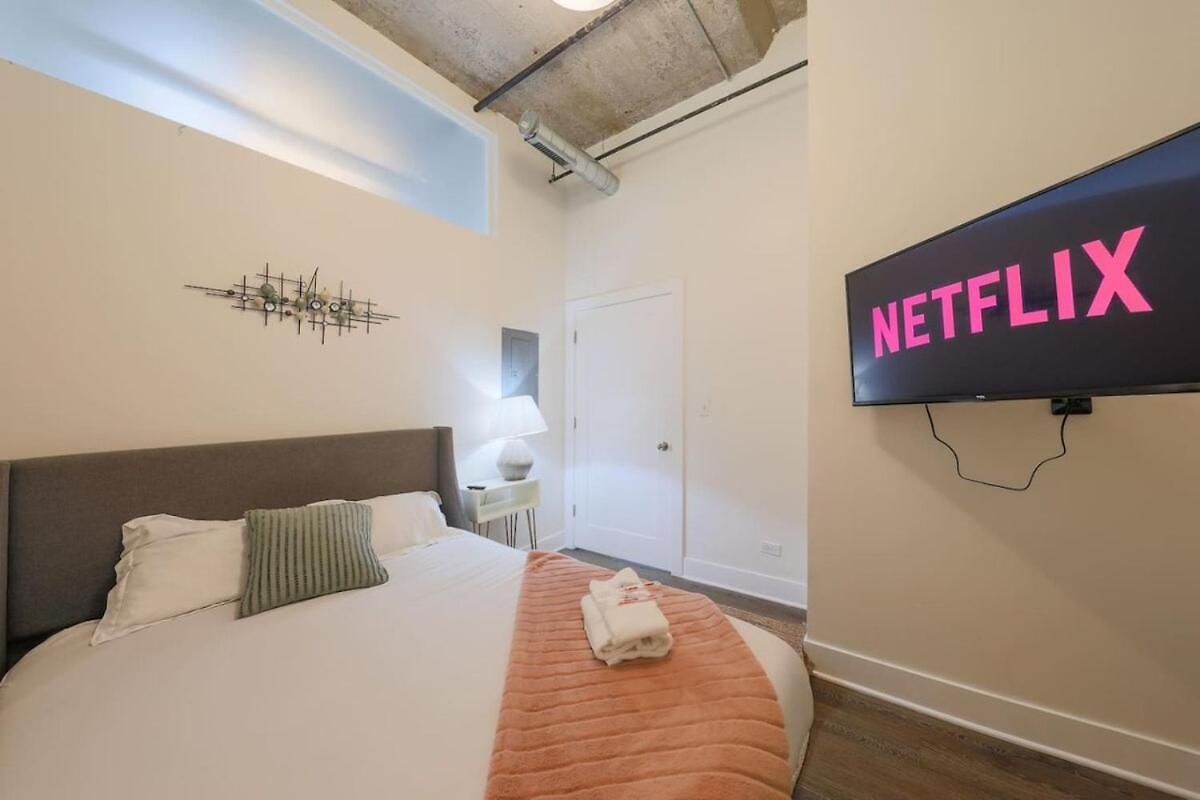 Cozy 2br With Optional Parking And Gym Access Near Field Museum, Lakefront & Mccormick Place Apartment Chicago