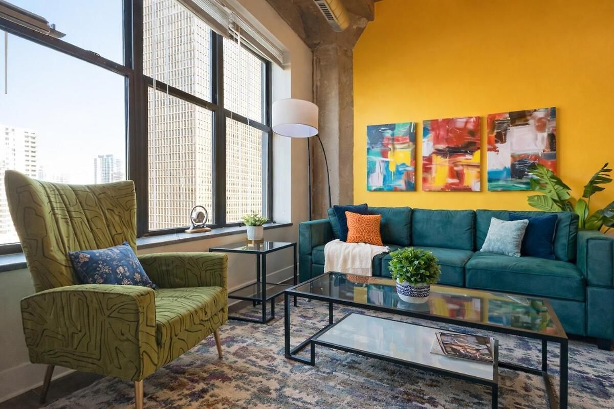 Spacious 2br South Loop With Skyline View, Optional Parking And Gym Access Close To Mccormick Place, Grant Park, Museum Campus & Cta Lines Apartment Chicago