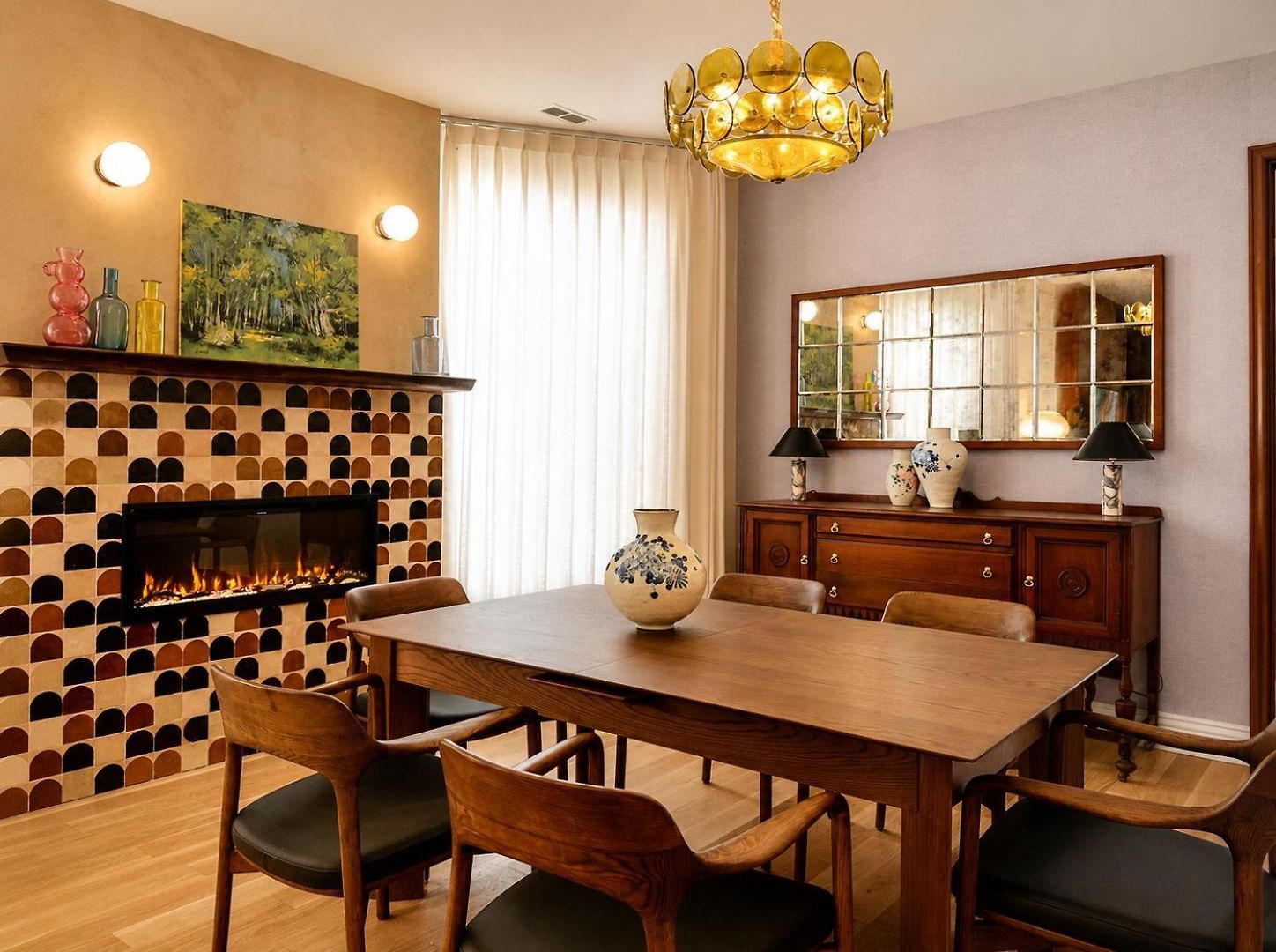 Apartment European Coziness In Bronzeville Chicago