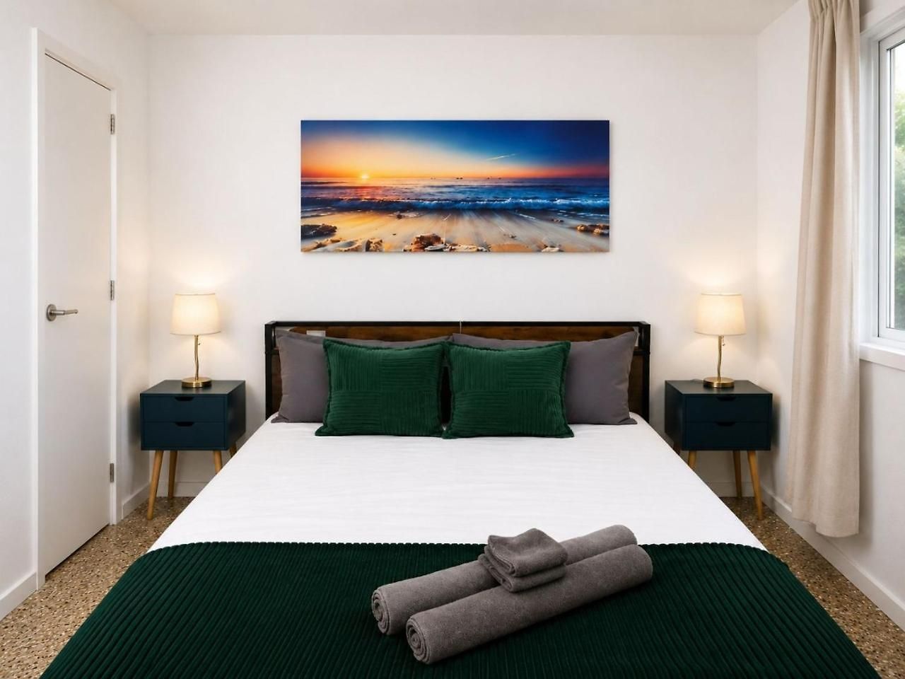 Apartment Peaceful Beachfront Loft Rooftop Gym *