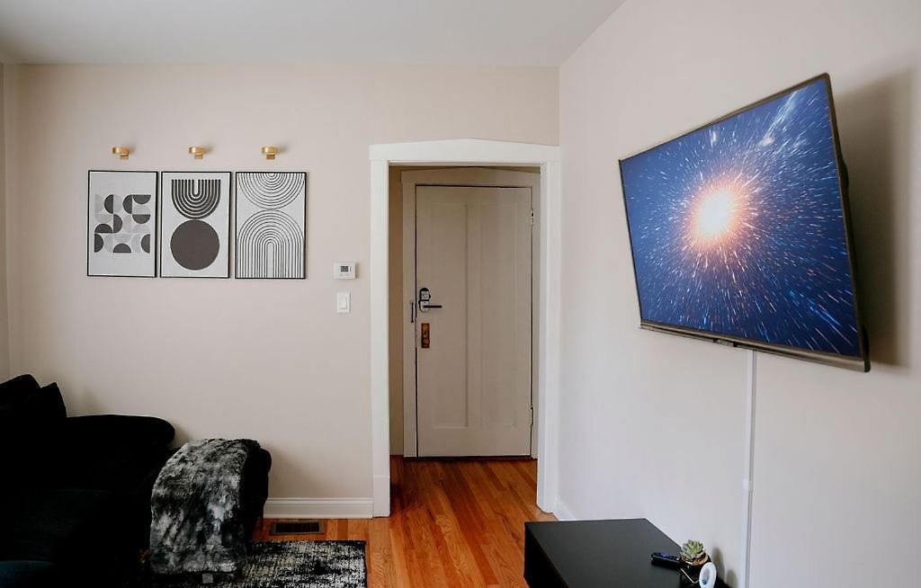 Private Workspace • Sleeps4 • Modern Stylish * Chicago