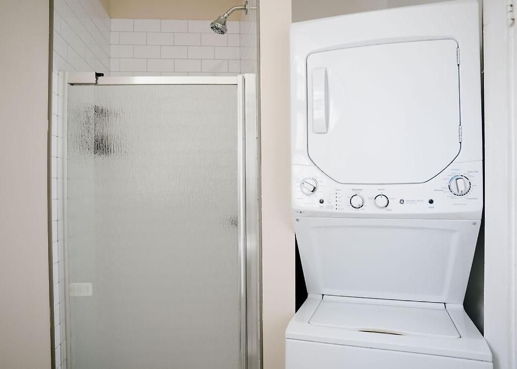 Private Workspace • Sleeps4 • Modern Stylish