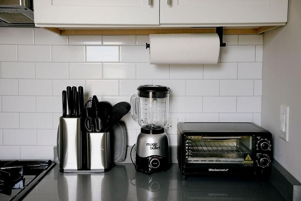 Private Workspace • Sleeps4 • Modern Stylish Apartment *