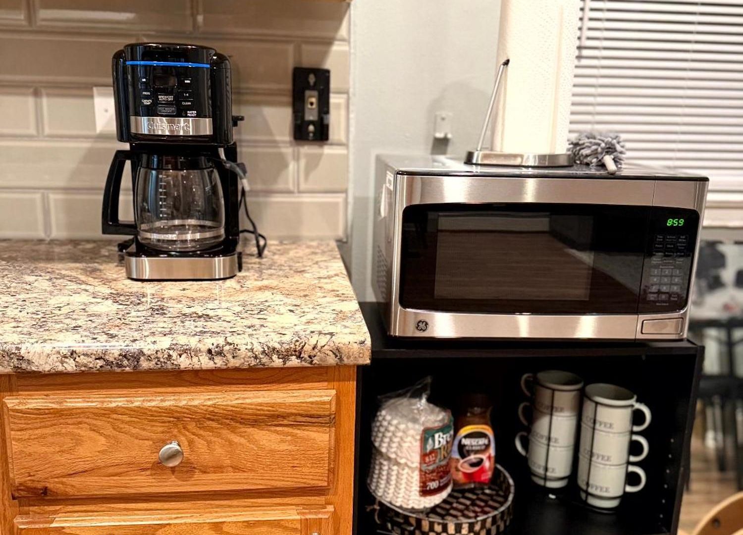 1br Free Parking, Near Transit And Dining