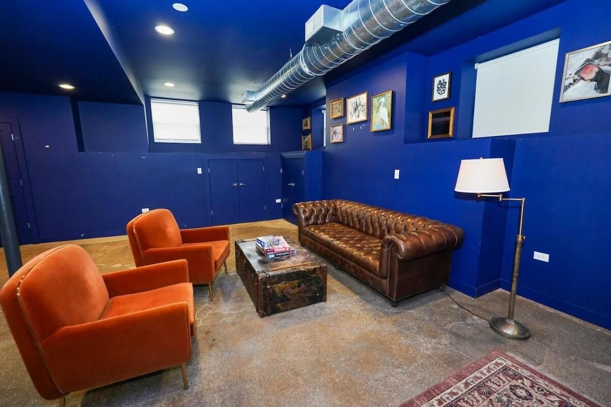 Modern 4br Pilsen Retreat Near Illinois Medical District & Downtown Apartment *