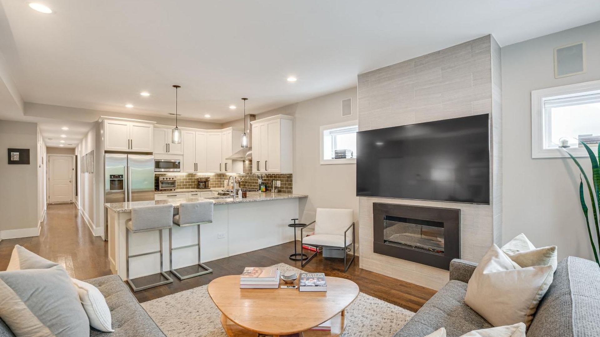 Beautiful In The Middle Of Andersonville Holiday home *
