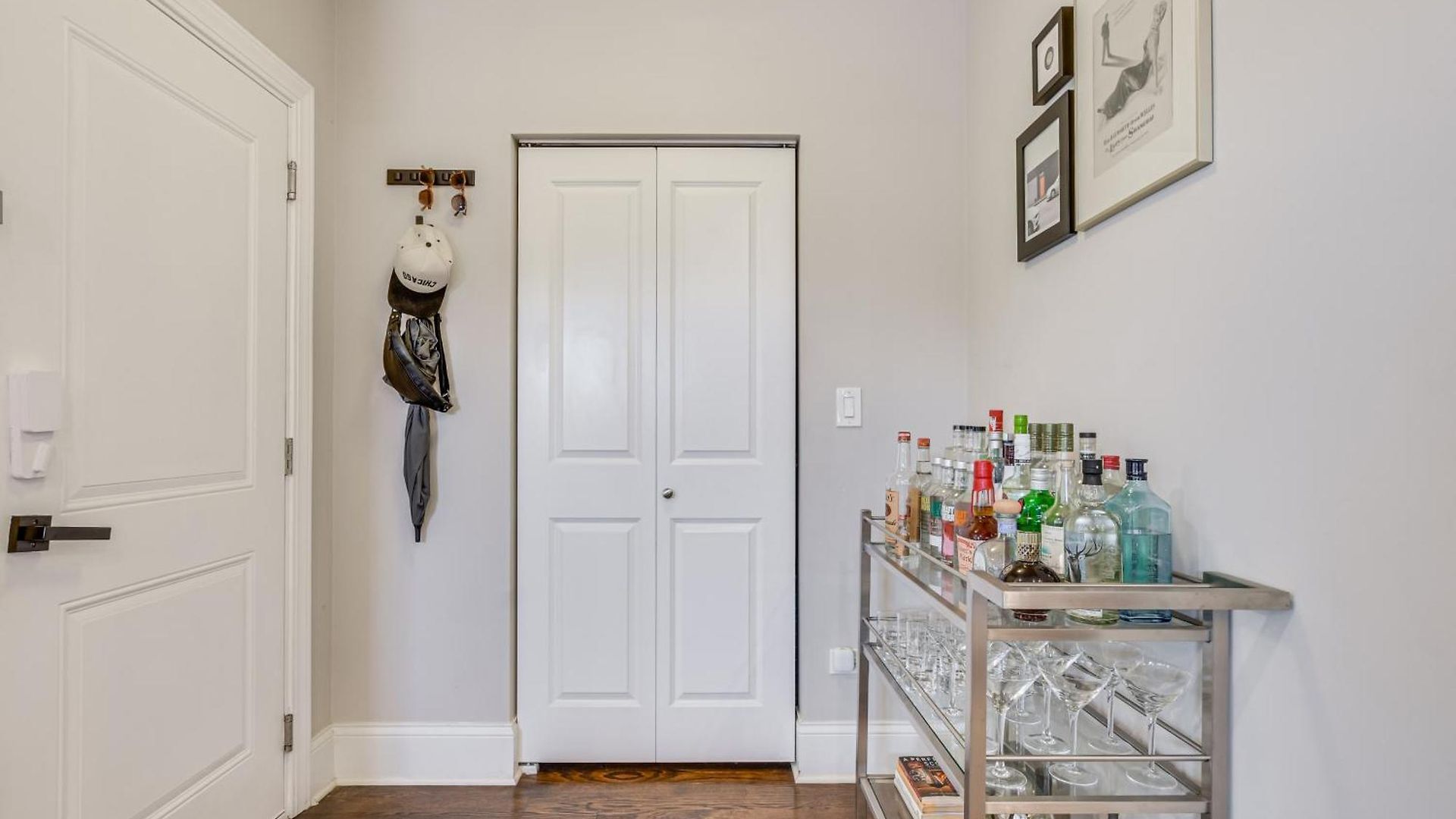 Beautiful In The Middle Of Andersonville Holiday home