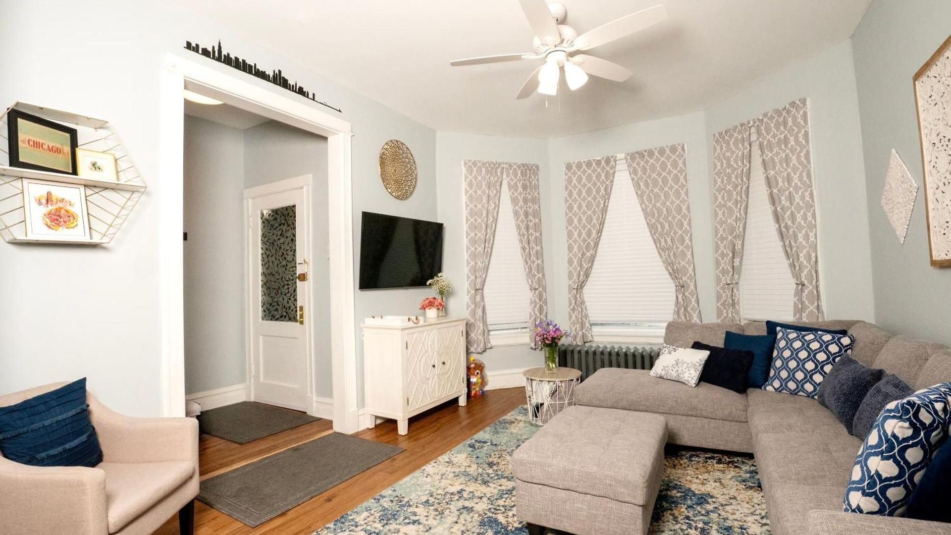Chic & Comfy 3br, Family Friendly Apartment *