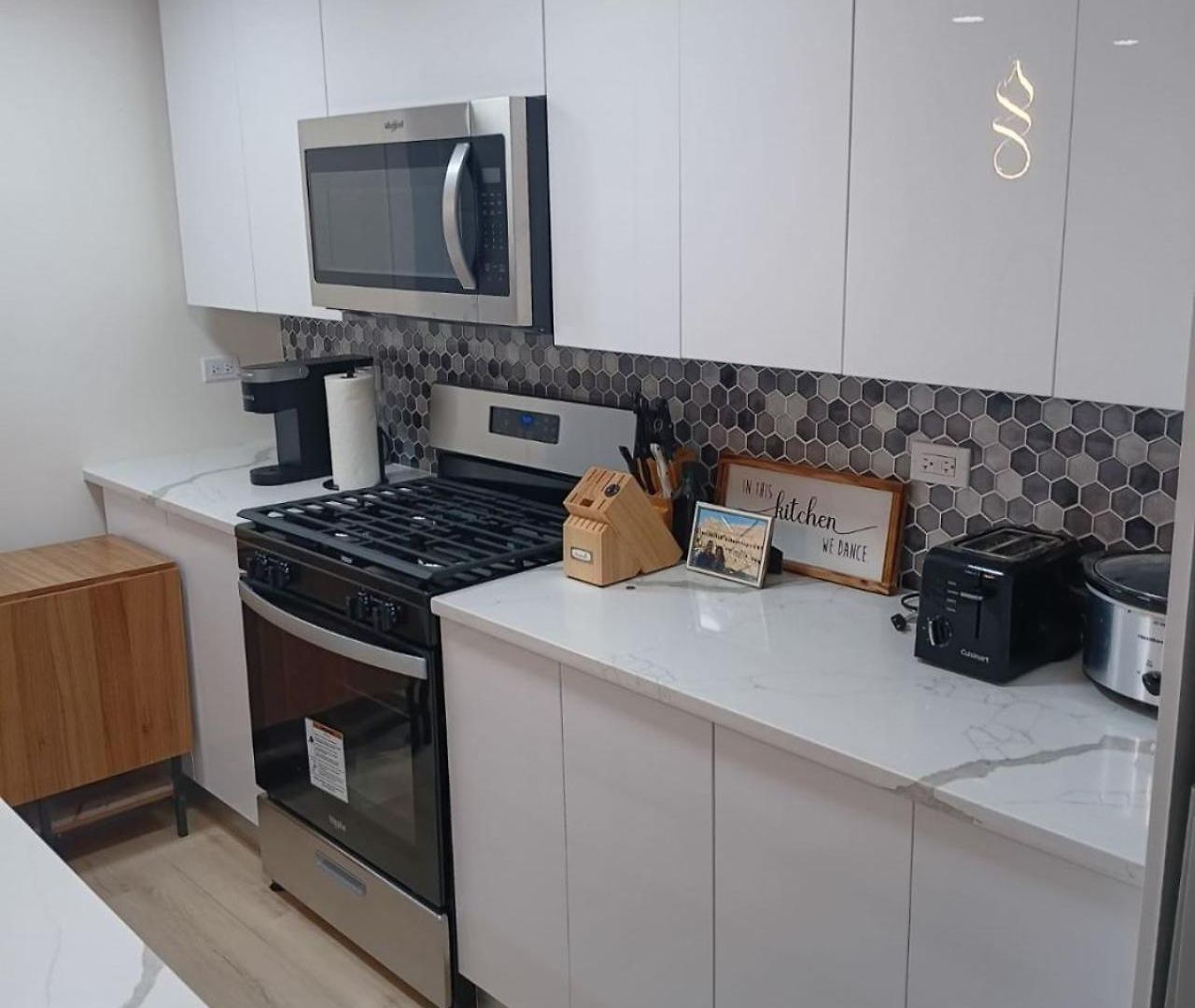 Bright Modern 2br, Close To Downtown