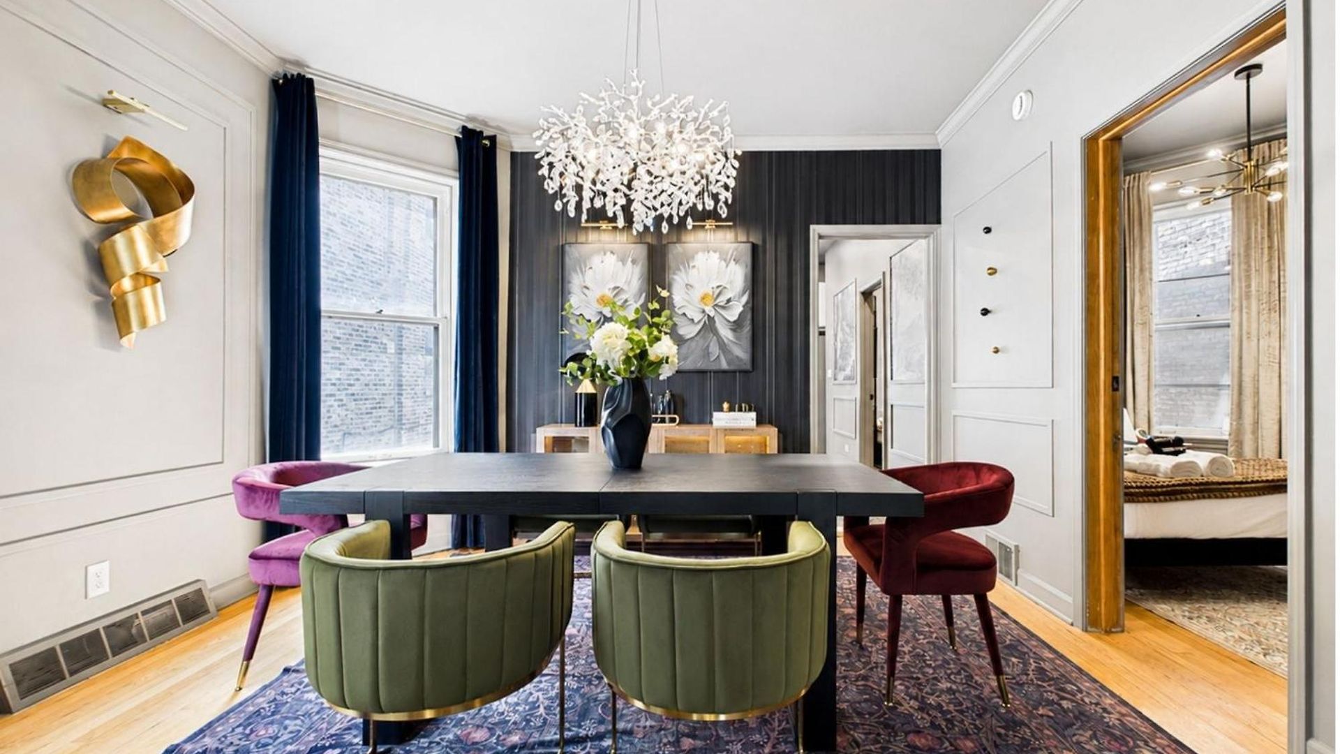 The Velvet Manor Luxe 3br Jacuzzi Garage Chicago