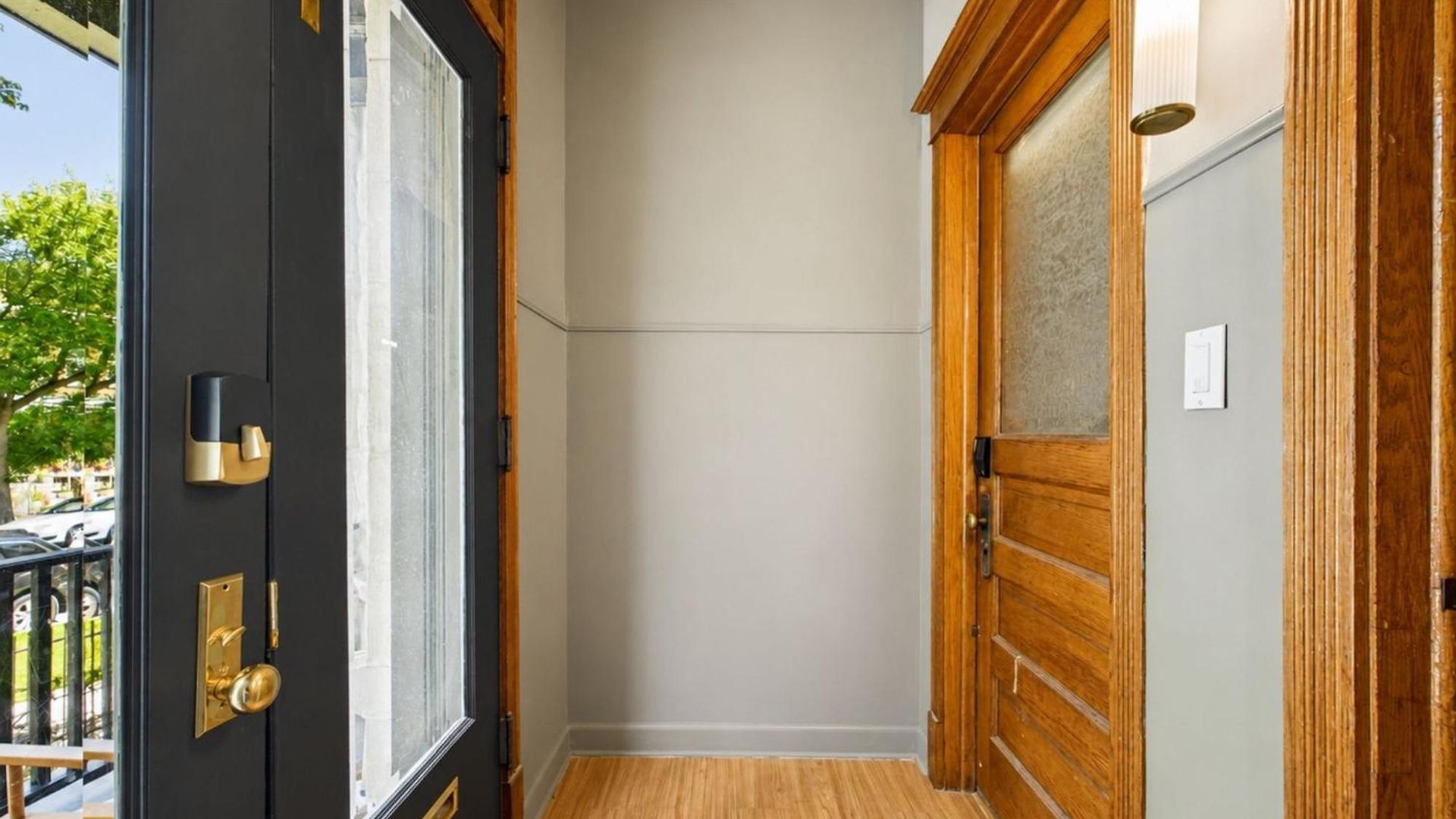 The Velvet Manor Luxe 3br Jacuzzi Garage Apartment Chicago