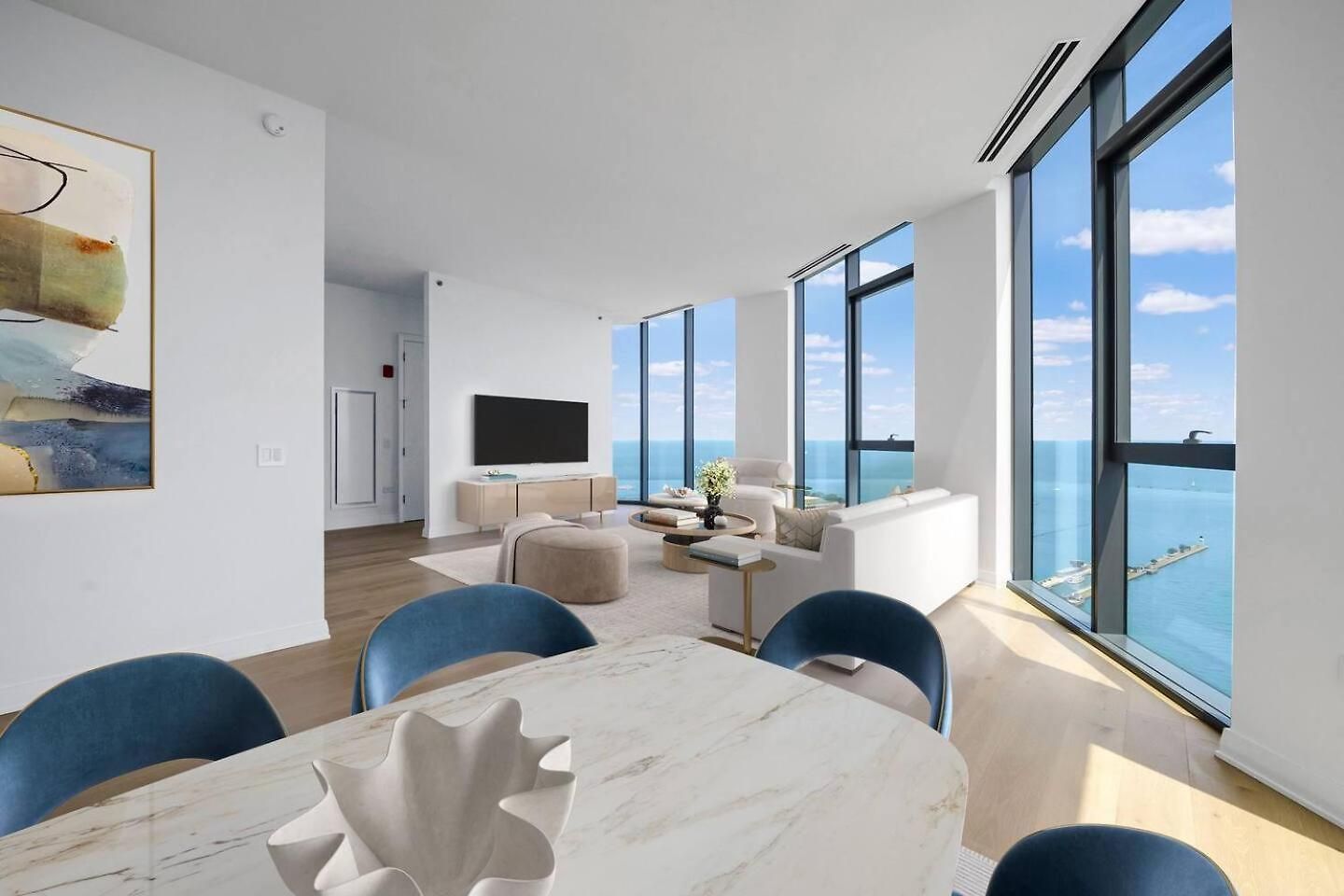 Extraordinary Spacious Chicago