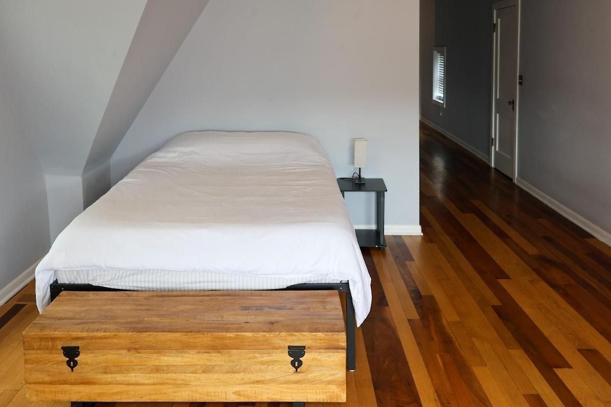 Spacious 5br Near Obama Center & Uchicago Chicago