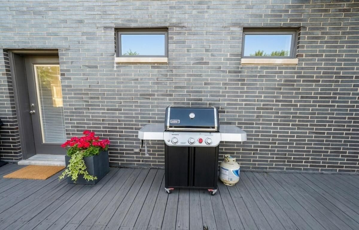 Chic Little Italy 4br With Optional Parking Apartment *