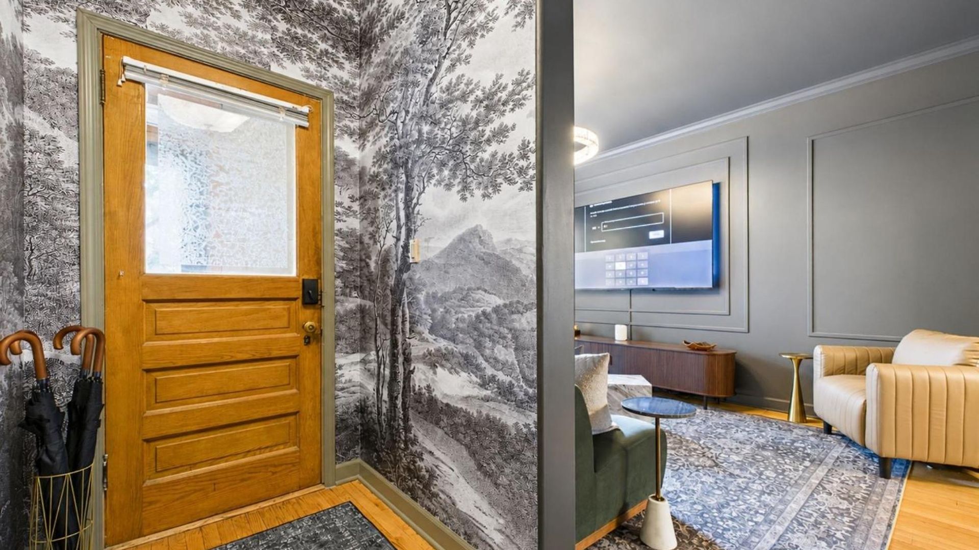 The Velvet Manor Luxe 3br Jacuzzi Garage Chicago